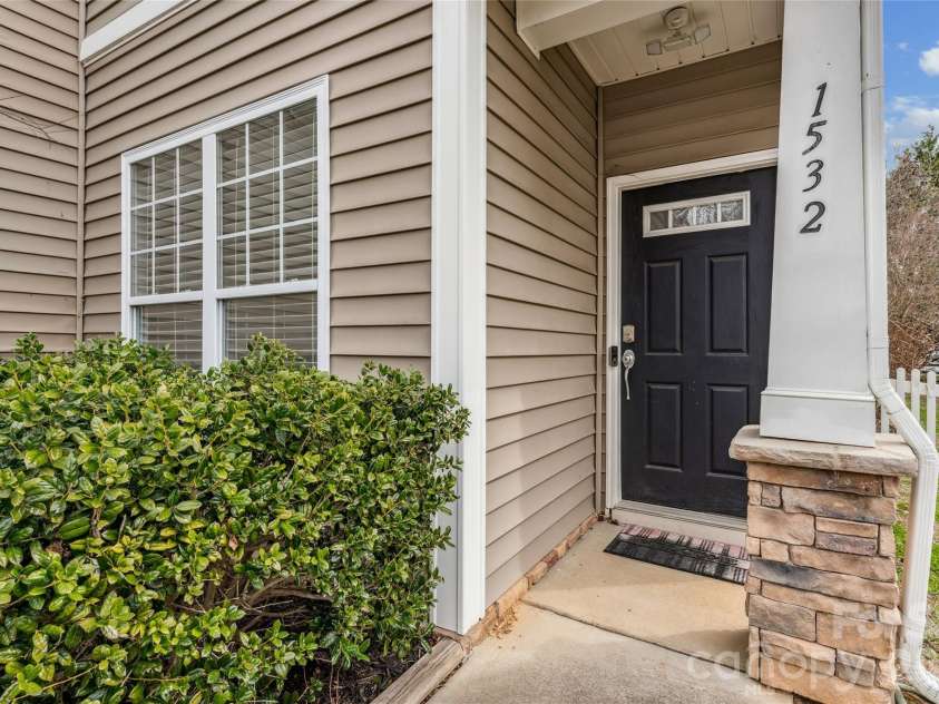 1532 Bitter Creek Drive, Charlotte, NC 28214.  MLS# CAR4344250, YatesRealty ID 12343. 