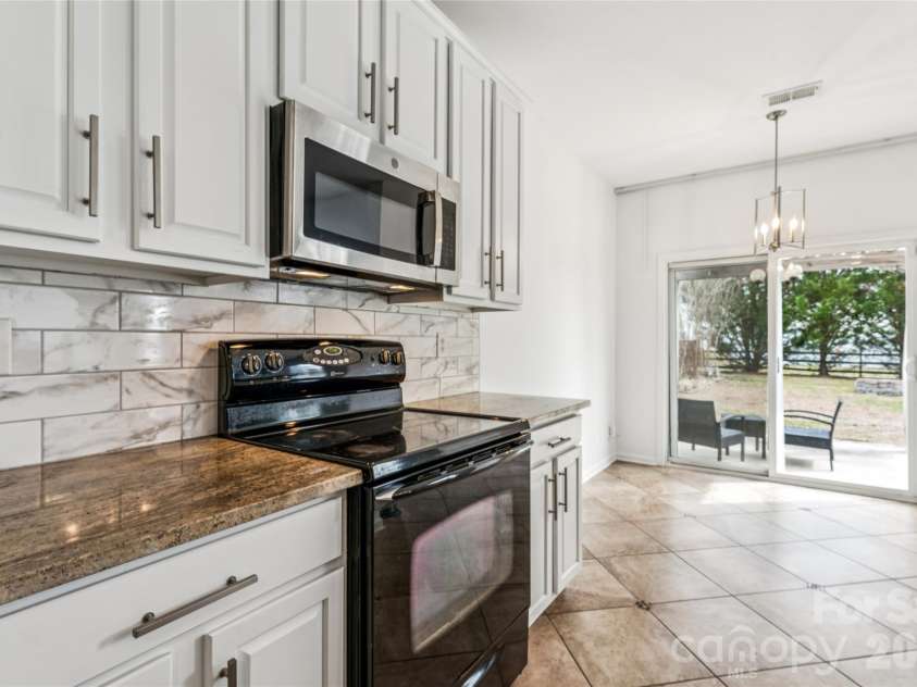 1532 Bitter Creek Drive, Charlotte, NC 28214.  MLS# CAR4344250, YatesRealty ID 12343. 