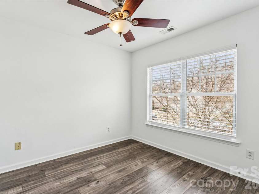 1532 Bitter Creek Drive, Charlotte, NC 28214.  MLS# CAR4344250, YatesRealty ID 12343. 