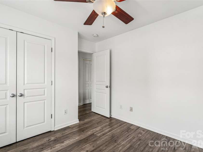 1532 Bitter Creek Drive, Charlotte, NC 28214.  MLS# CAR4344250, YatesRealty ID 12343. 