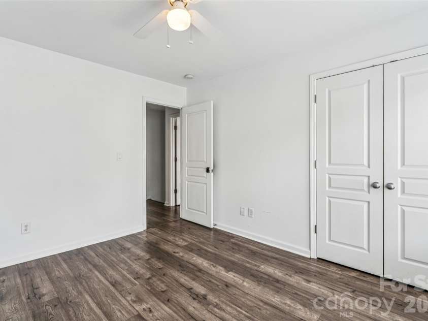 1532 Bitter Creek Drive, Charlotte, NC 28214.  MLS# CAR4344250, YatesRealty ID 12343. 