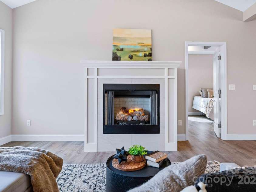 25 Amys Way, Black Mountain, NC 28711.  MLS# CAR4215909, YatesRealty ID 12344. 