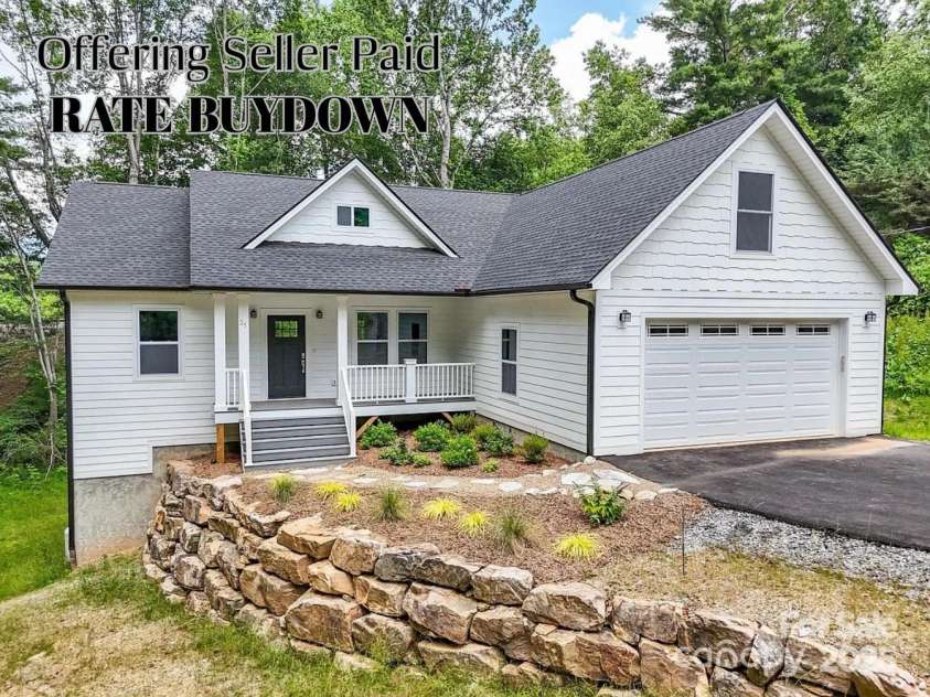 25 Amys Way, Black Mountain, NC 28711.  MLS# CAR4215909, YatesRealty ID 12344. 