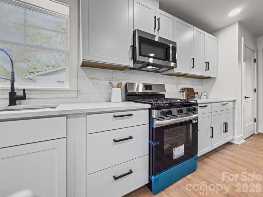 4817 Ridgeley Drive, Charlotte, NC 28208.  MLS# CAR4364821, YatesRealty ID 12346. 
