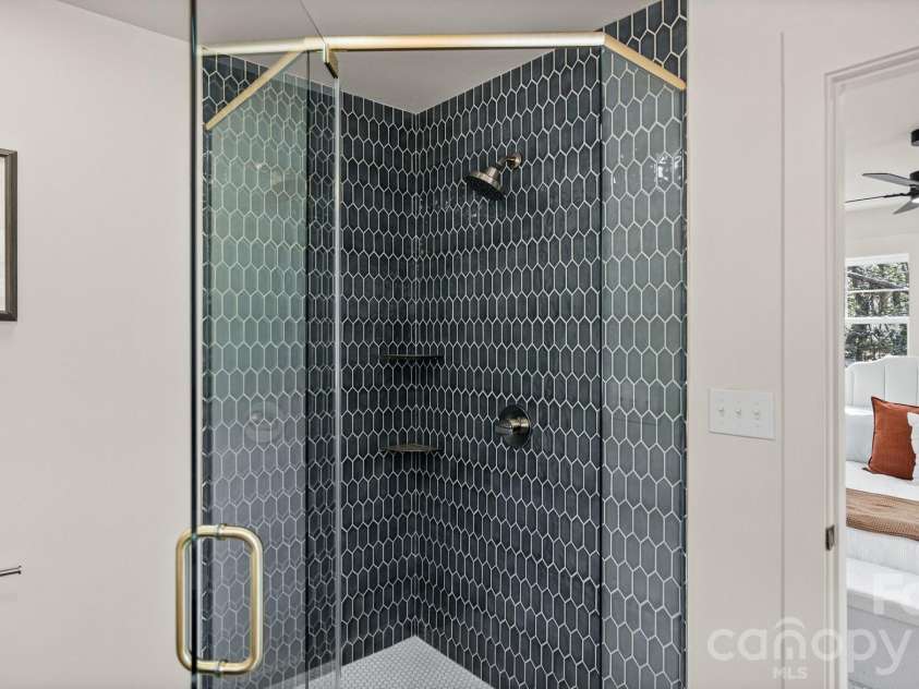 4817 Ridgeley Drive, Charlotte, NC 28208.  MLS# CAR4364821, YatesRealty ID 12346. 