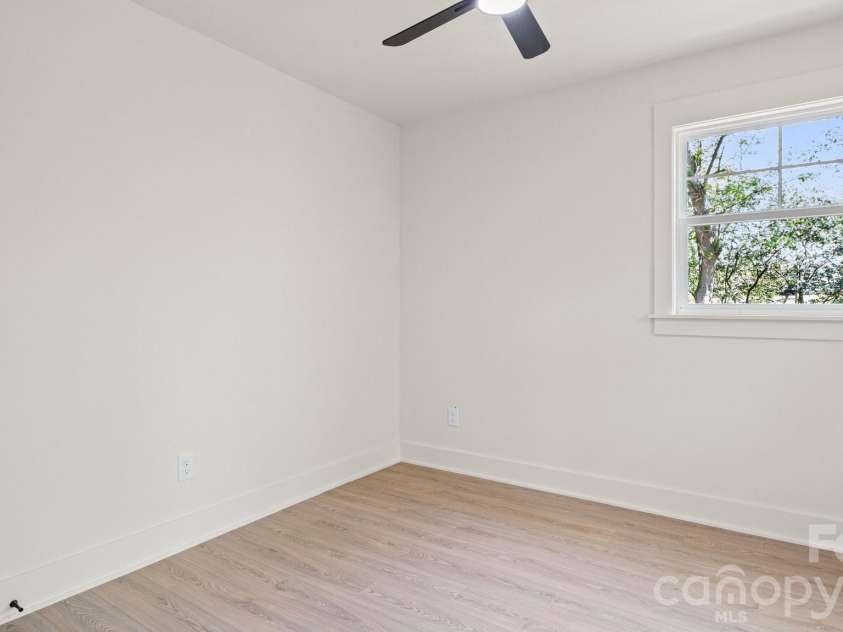 4817 Ridgeley Drive, Charlotte, NC 28208.  MLS# CAR4364821, YatesRealty ID 12346. 