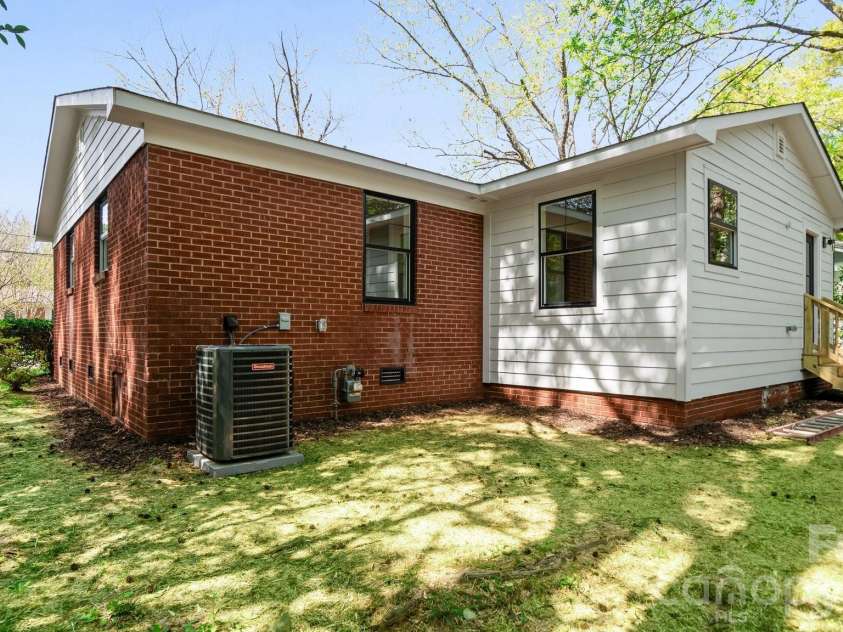 4817 Ridgeley Drive, Charlotte, NC 28208.  MLS# CAR4364821, YatesRealty ID 12346. 