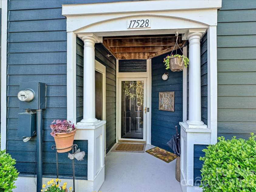 17528 Tuscany Lane, Cornelius, NC 28031.  MLS# CAR4367048, YatesRealty ID 12347. 