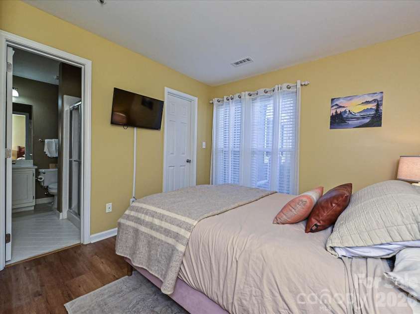 17528 Tuscany Lane, Cornelius, NC 28031.  MLS# CAR4367048, YatesRealty ID 12347. 