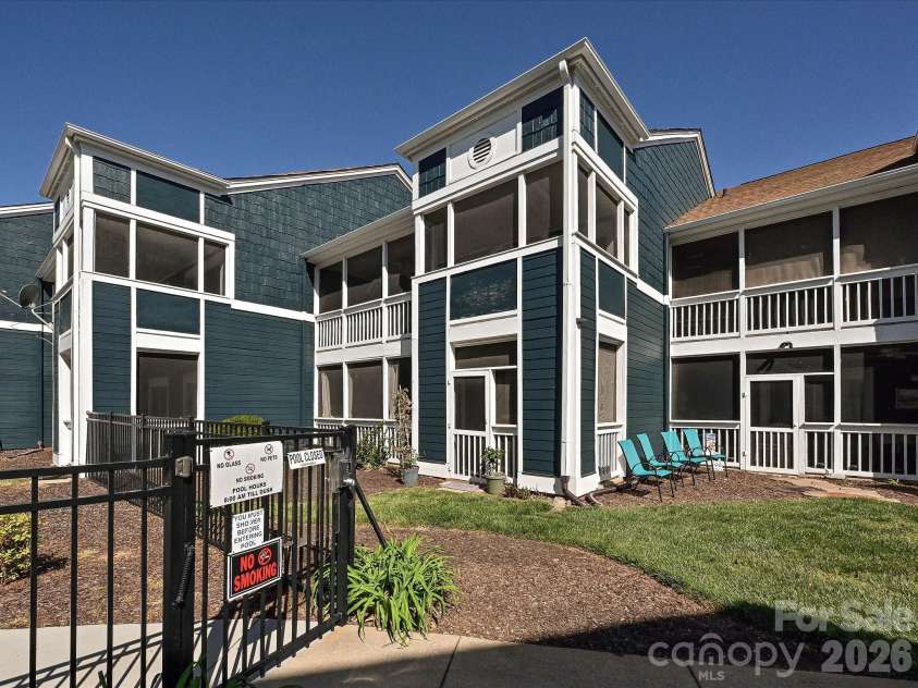 17528 Tuscany Lane, Cornelius, NC 28031.  MLS# CAR4367048, YatesRealty ID 12347. 