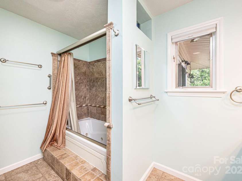 3520 4th Street Boulevard, Hickory, NC 28601.  MLS# CAR4255577, YatesRealty ID 12347. Guest Bathroom