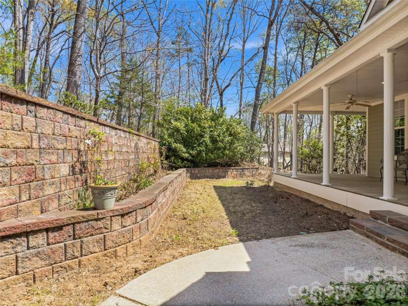 196 Blackbird Lane, Tryon, NC 28782.  MLS# CAR4366022, YatesRealty ID 12349. Inviting Entry Way