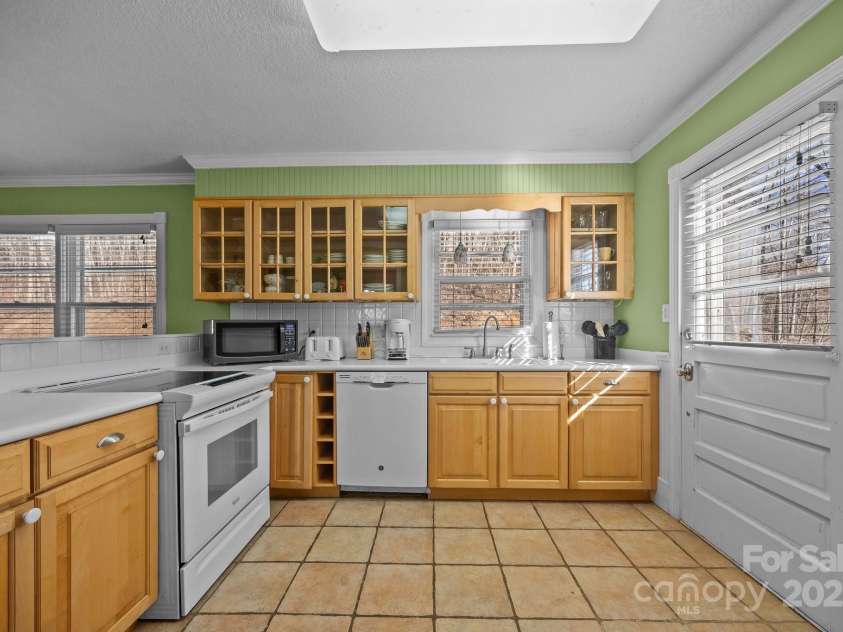 42 Celebration Place, Asheville, NC 28806.  MLS# CAR4227140, YatesRealty ID 1235. 