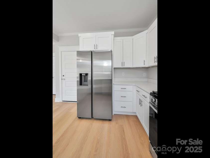 3 Lemon Alley, Asheville, NC 28806.  MLS# CAR4221748, YatesRealty ID 12350. 