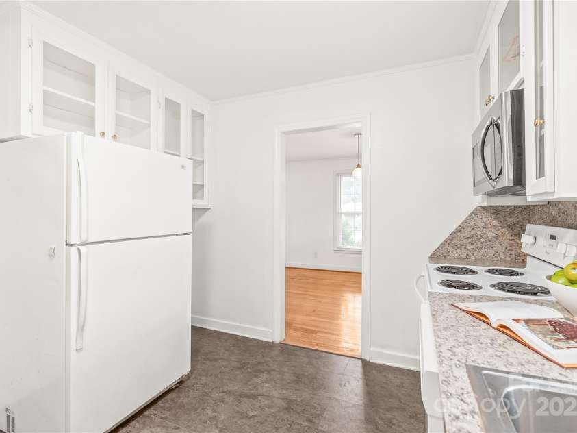 1320 Hartford Avenue, Charlotte, NC 28209.  MLS# CAR4258036, YatesRealty ID 12351. 