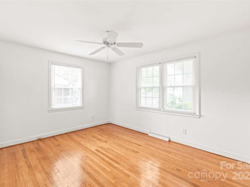 1320 Hartford Avenue, Charlotte, NC 28209.  MLS# CAR4258036, YatesRealty ID 12351. 