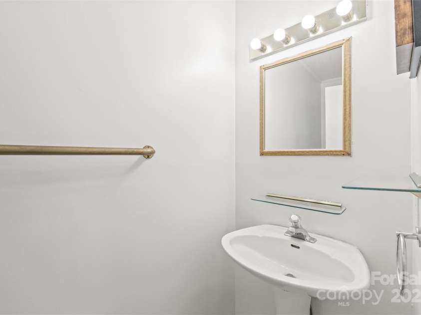 1320 Hartford Avenue, Charlotte, NC 28209.  MLS# CAR4258036, YatesRealty ID 12351. 