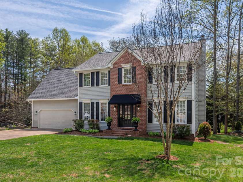42 Cranberry Bog Court, Fletcher, NC 28732.  MLS# CAR4367619, YatesRealty ID 12351. 42 Cranberry Bog Ct.