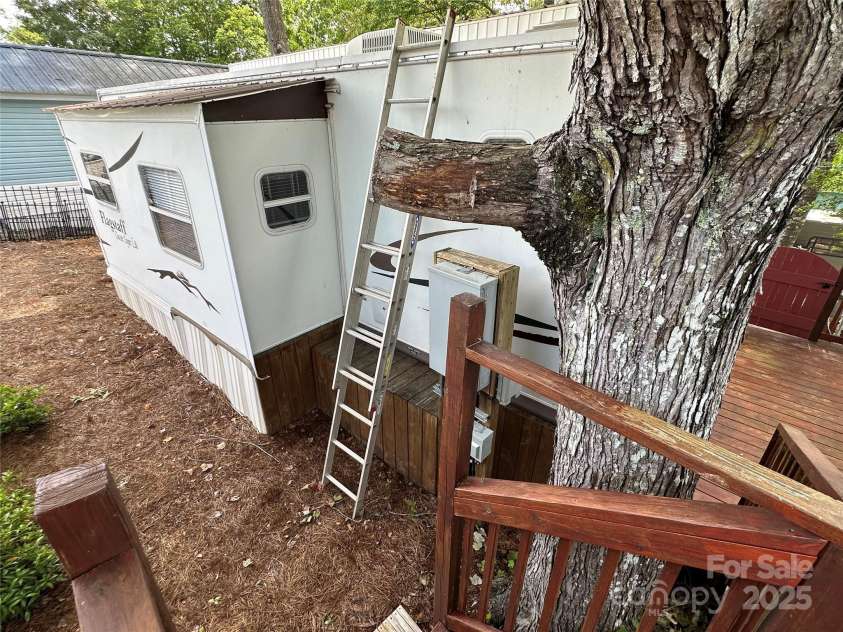 164 Dogwood Circle, New London, NC 28127.  MLS# CAR4255504, YatesRealty ID 12352. 