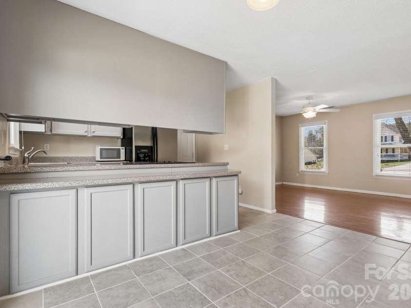 125 Equestrian Drive, Mooresville, NC 28115.  MLS# CAR4358996, YatesRealty ID 12353. 