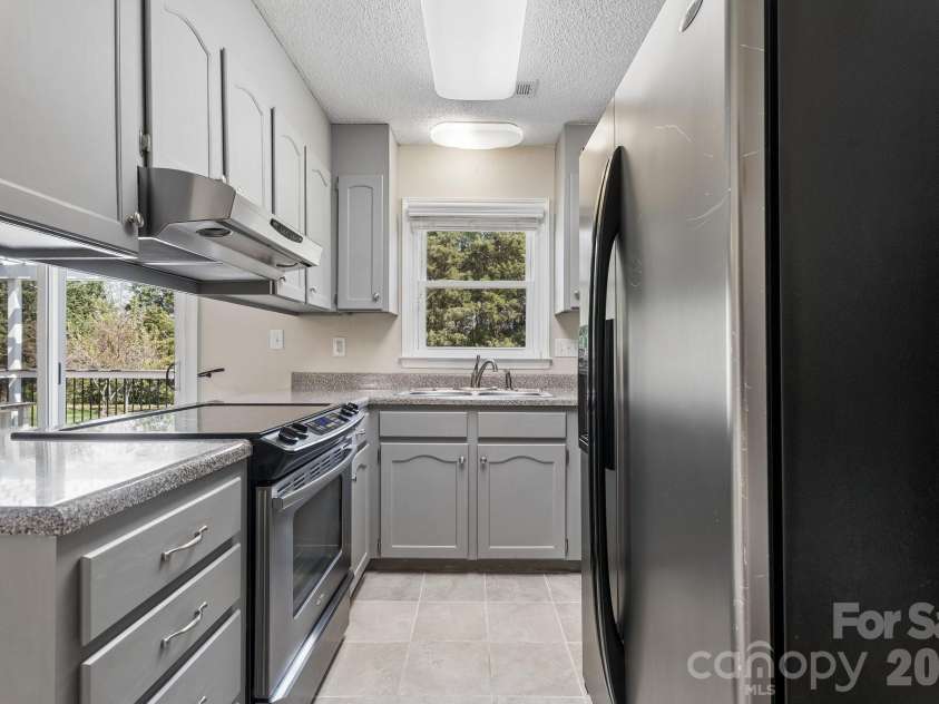 125 Equestrian Drive, Mooresville, NC 28115.  MLS# CAR4358996, YatesRealty ID 12353. 