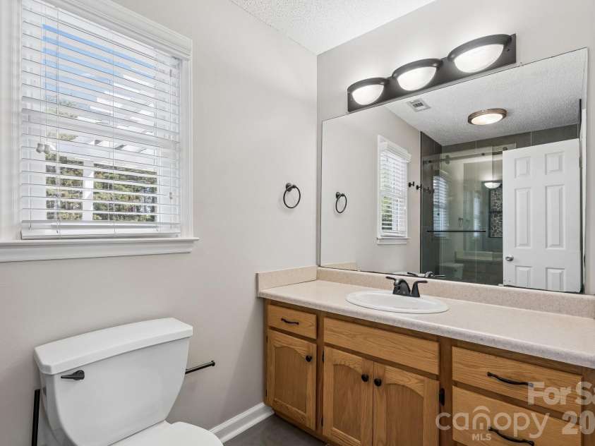 125 Equestrian Drive, Mooresville, NC 28115.  MLS# CAR4358996, YatesRealty ID 12353. Primary Bath