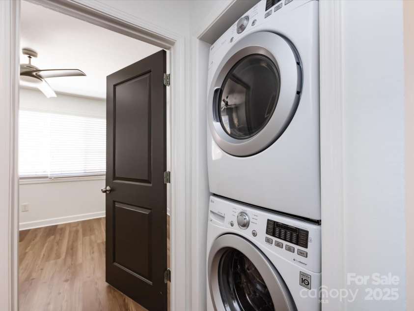 1348 Green Oaks Lane, Charlotte, NC 28205.  MLS# CAR4257035, YatesRealty ID 12353. Laundry Closet