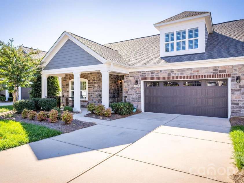 16215 Lakeside Loop Lane, Cornelius, NC 28031.  MLS# CAR4314451, YatesRealty ID 12354. 