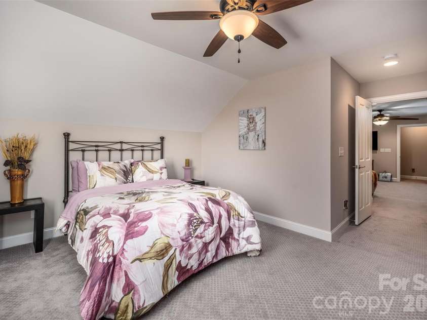 16215 Lakeside Loop Lane, Cornelius, NC 28031.  MLS# CAR4314451, YatesRealty ID 12354. 