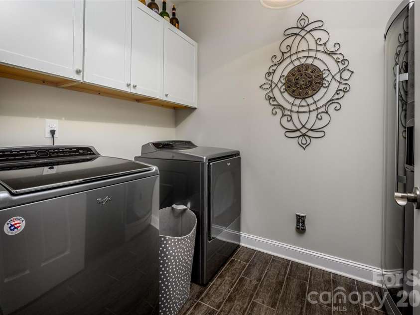 16215 Lakeside Loop Lane, Cornelius, NC 28031.  MLS# CAR4314451, YatesRealty ID 12354. 