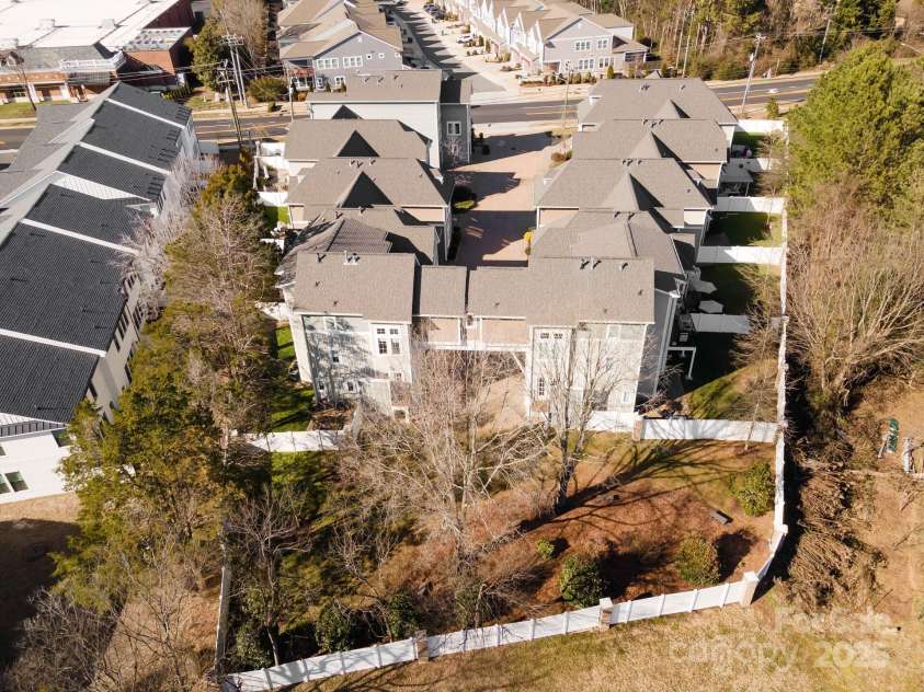 7908 Rea View Court, Charlotte, NC 28226.  MLS# CAR4257499, YatesRealty ID 12354. Common area at back of complex