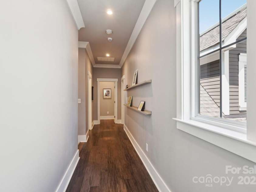 7908 Rea View Court, Charlotte, NC 28226.  MLS# CAR4257499, YatesRealty ID 12354. Upstairs hall