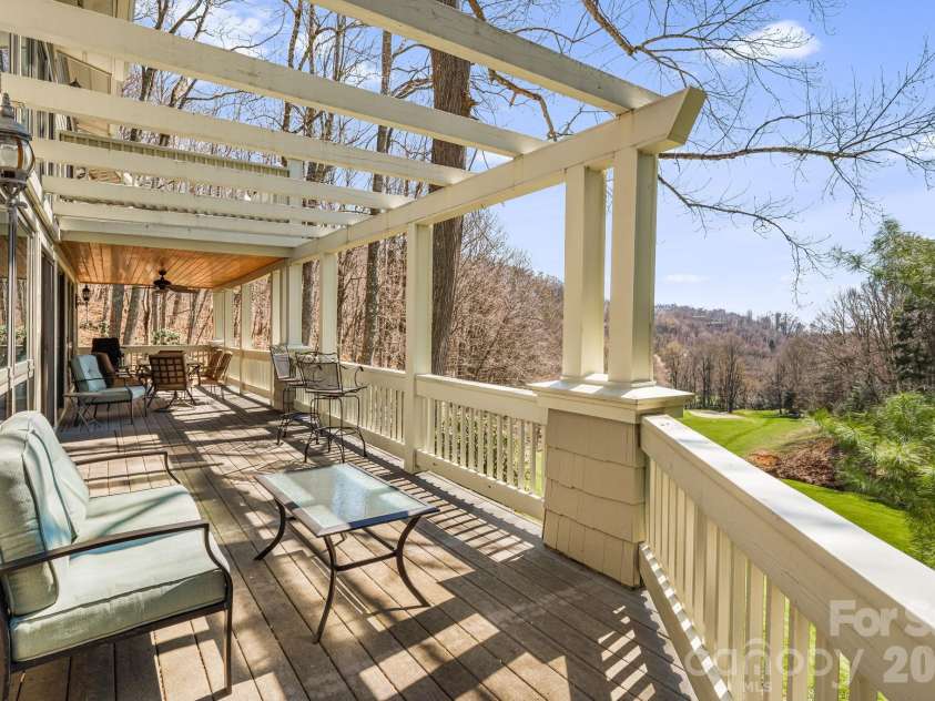 326 El Miner Drive, Mars Hill, NC 28754.  MLS# CAR4359354, YatesRealty ID 12357. Covered and uncovered decks