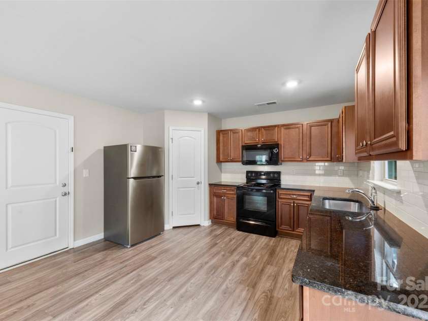 614 Oldham Lane, Rock Hill, SC 29732.  MLS# CAR4251728, YatesRealty ID 12359. 