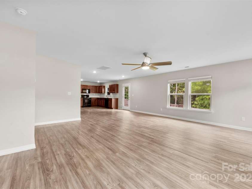 614 Oldham Lane, Rock Hill, SC 29732.  MLS# CAR4251728, YatesRealty ID 12359. 