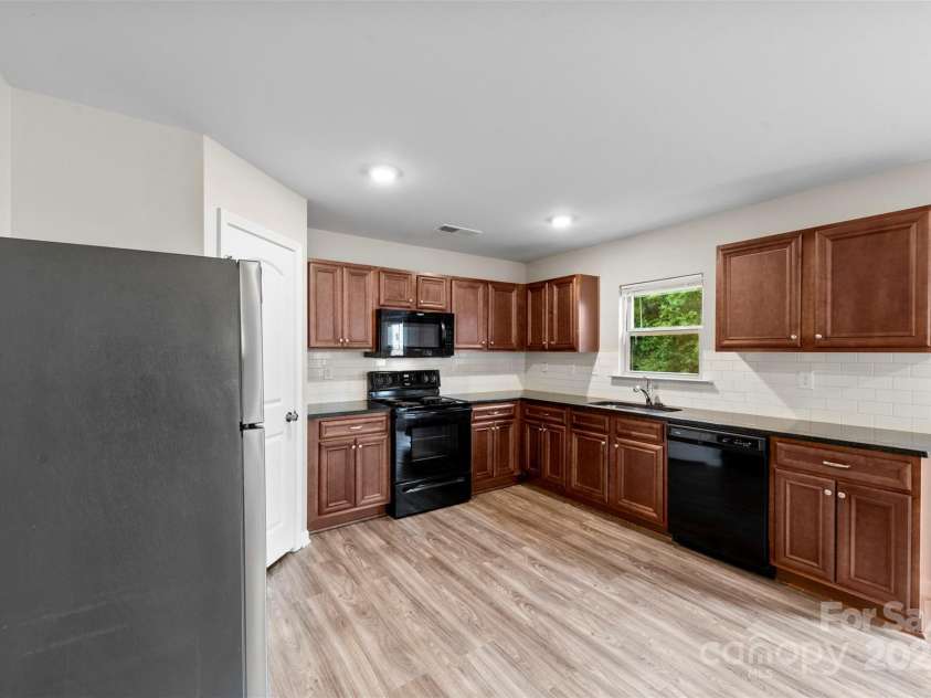 614 Oldham Lane, Rock Hill, SC 29732.  MLS# CAR4251728, YatesRealty ID 12359. 
