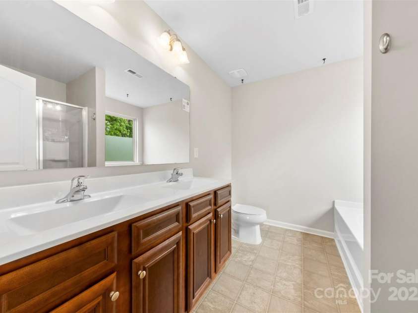 614 Oldham Lane, Rock Hill, SC 29732.  MLS# CAR4251728, YatesRealty ID 12359. 