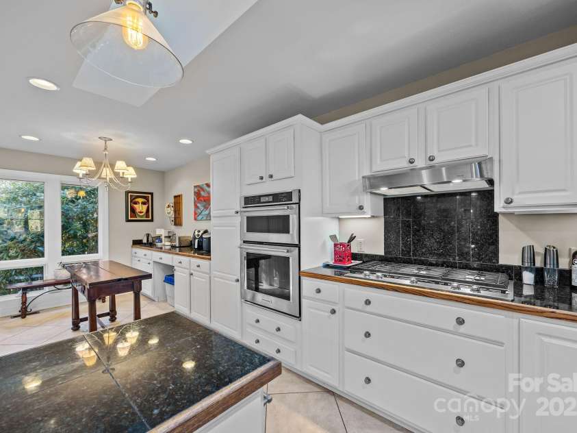 69 Blowing Ridge Lane, Sylva, NC 28779.  MLS# CAR4313190, YatesRealty ID 1236. 