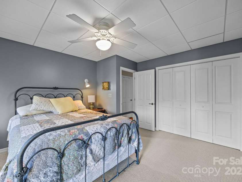 69 Blowing Ridge Lane, Sylva, NC 28779.  MLS# CAR4313190, YatesRealty ID 1236. 