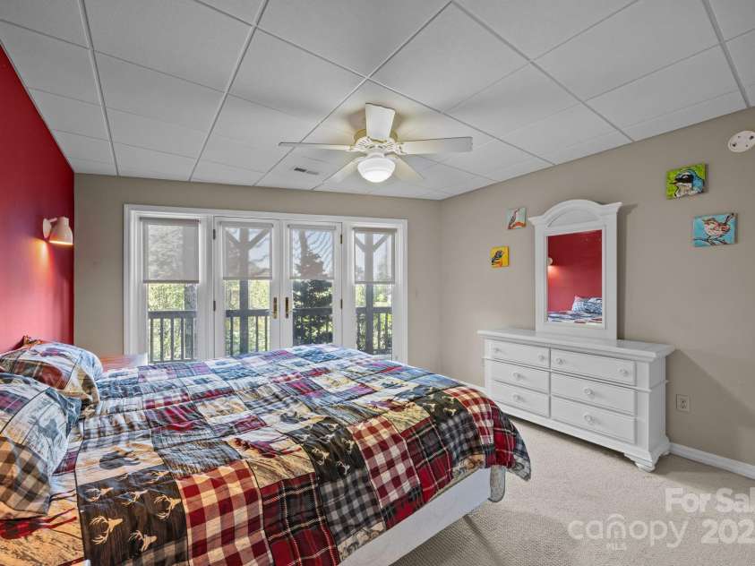 69 Blowing Ridge Lane, Sylva, NC 28779.  MLS# CAR4313190, YatesRealty ID 1236. 