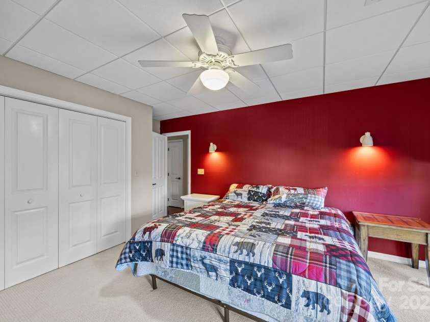 69 Blowing Ridge Lane, Sylva, NC 28779.  MLS# CAR4313190, YatesRealty ID 1236. 