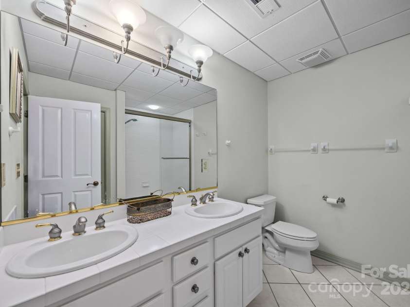 69 Blowing Ridge Lane, Sylva, NC 28779.  MLS# CAR4313190, YatesRealty ID 1236. 