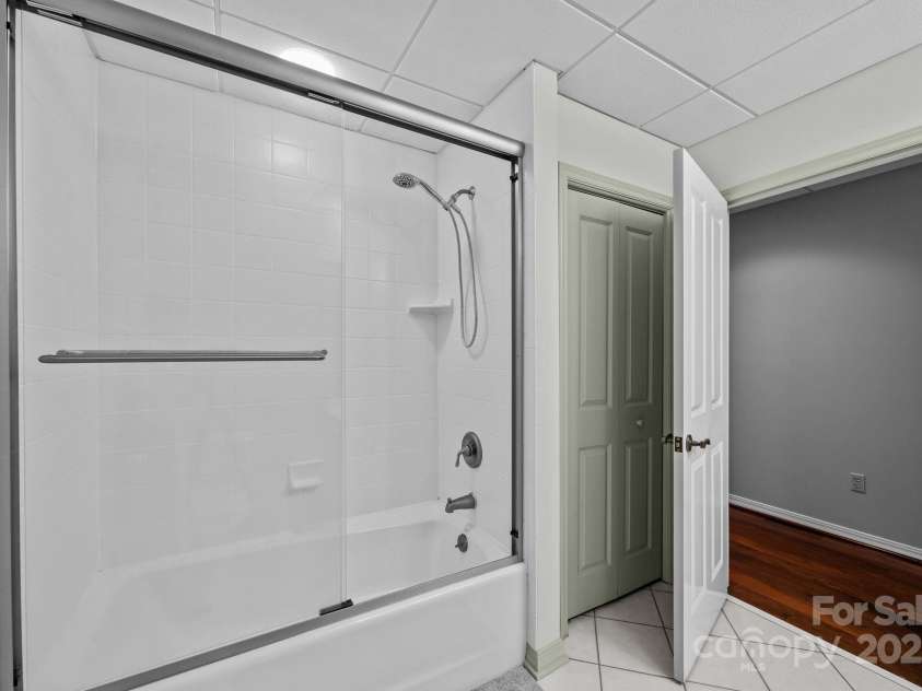 69 Blowing Ridge Lane, Sylva, NC 28779.  MLS# CAR4313190, YatesRealty ID 1236. 