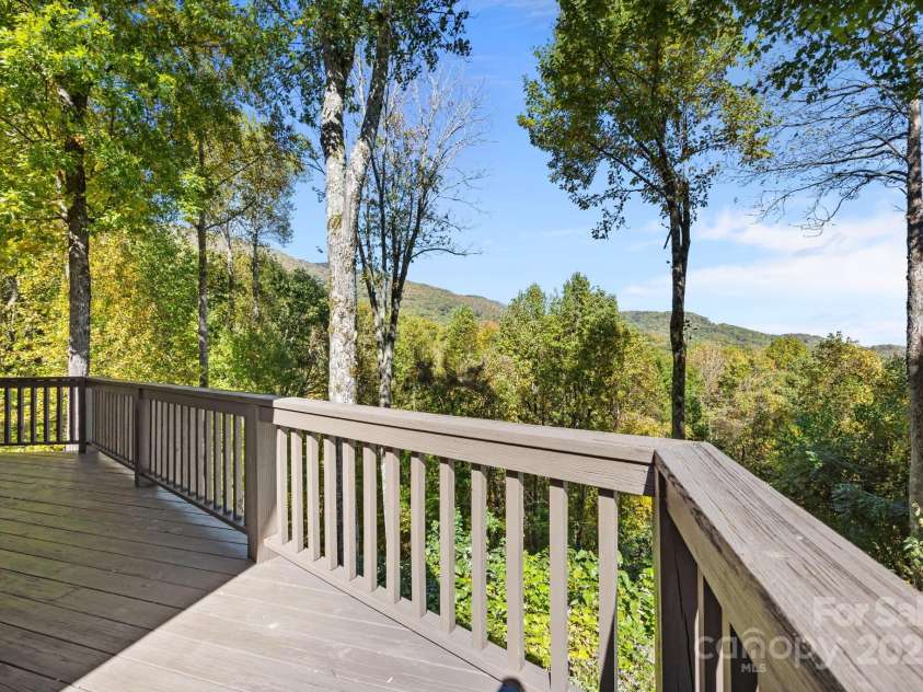 69 Blowing Ridge Lane, Sylva, NC 28779.  MLS# CAR4313190, YatesRealty ID 1236. 