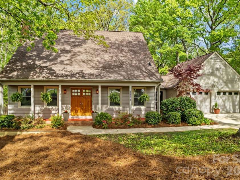 1121 Juniper Street, Salisbury, NC 28146.  MLS# CAR4368031, YatesRealty ID 12360. 