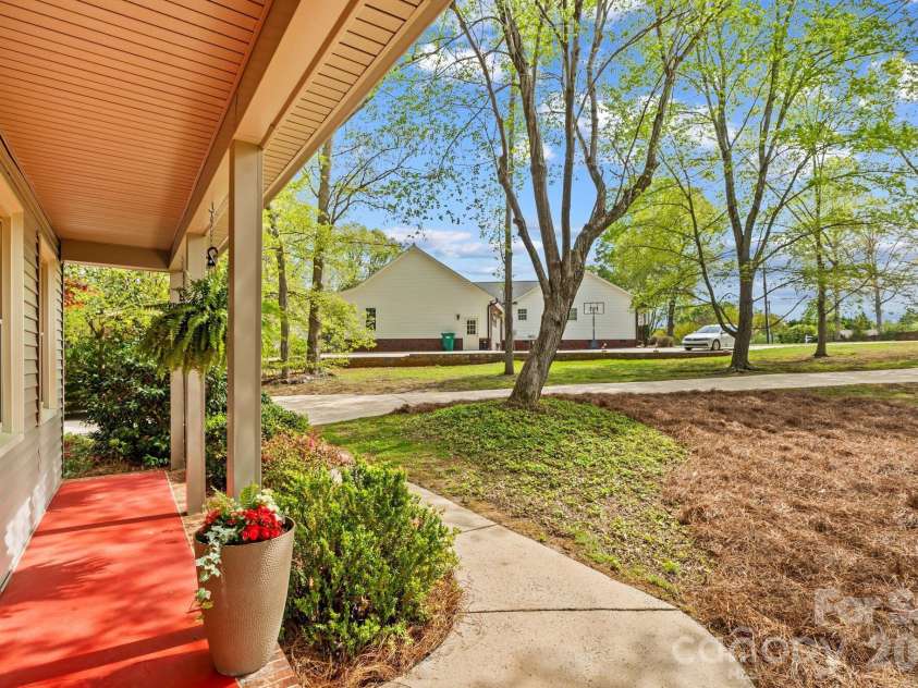 1121 Juniper Street, Salisbury, NC 28146.  MLS# CAR4368031, YatesRealty ID 12360. 
