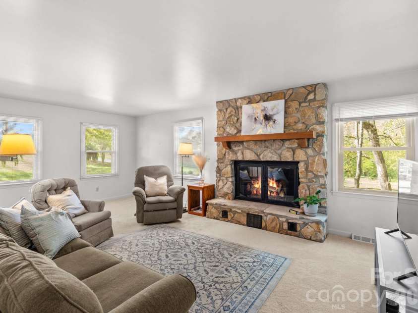 1121 Juniper Street, Salisbury, NC 28146.  MLS# CAR4368031, YatesRealty ID 12360. 
