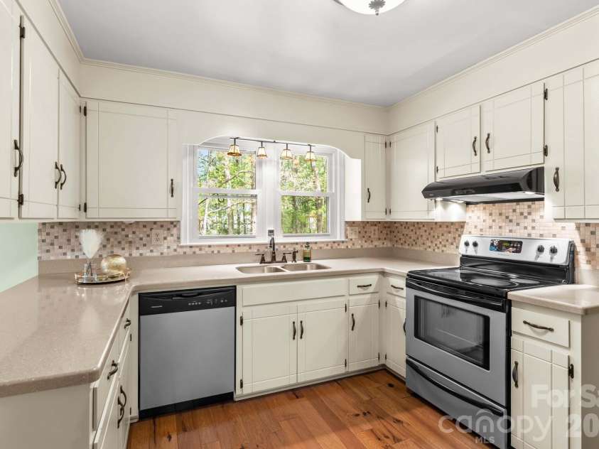 1121 Juniper Street, Salisbury, NC 28146.  MLS# CAR4368031, YatesRealty ID 12360. 
