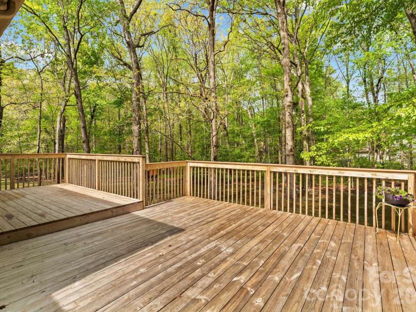 1121 Juniper Street, Salisbury, NC 28146.  MLS# CAR4368031, YatesRealty ID 12360. 