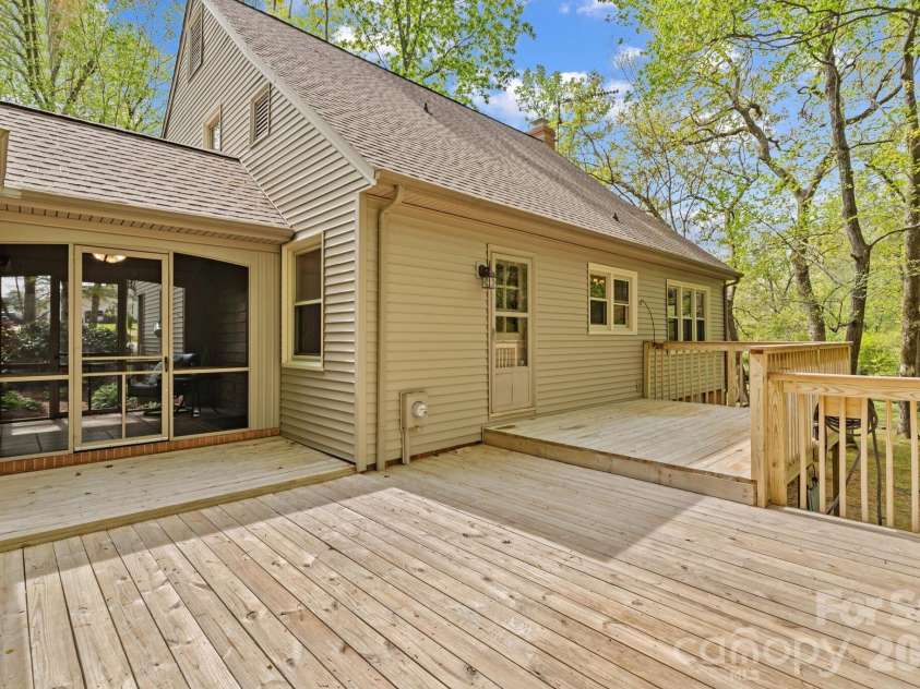 1121 Juniper Street, Salisbury, NC 28146.  MLS# CAR4368031, YatesRealty ID 12360. 